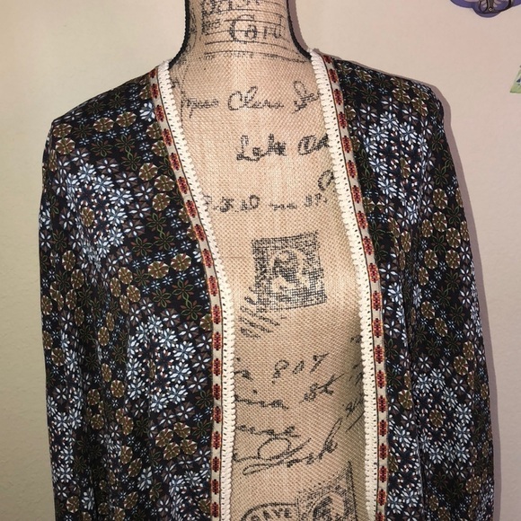 Umgee Embroidered Floral Geometric Cardigan Wrap in Multiple Colors Size S/M - Picture 3 of 7